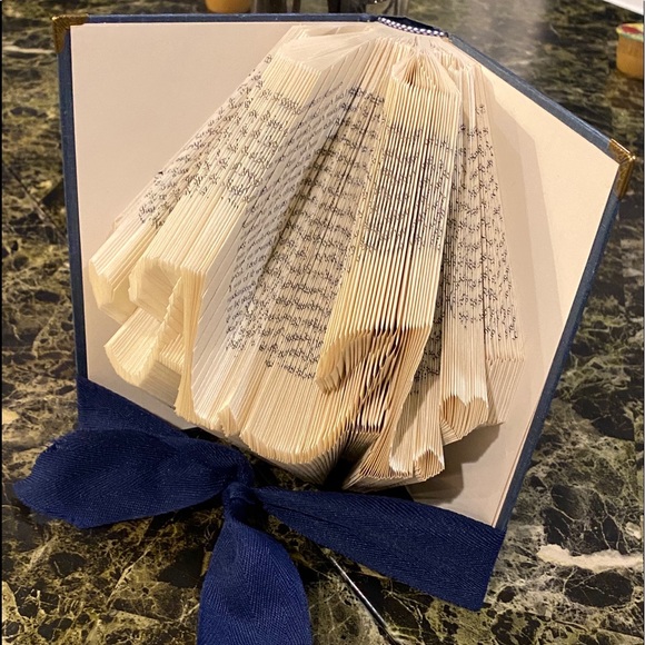 **MADE TO ORDER** A.A. Handmade Book Folding GIFT Sponsor 🎁 - Picture 4 of 7